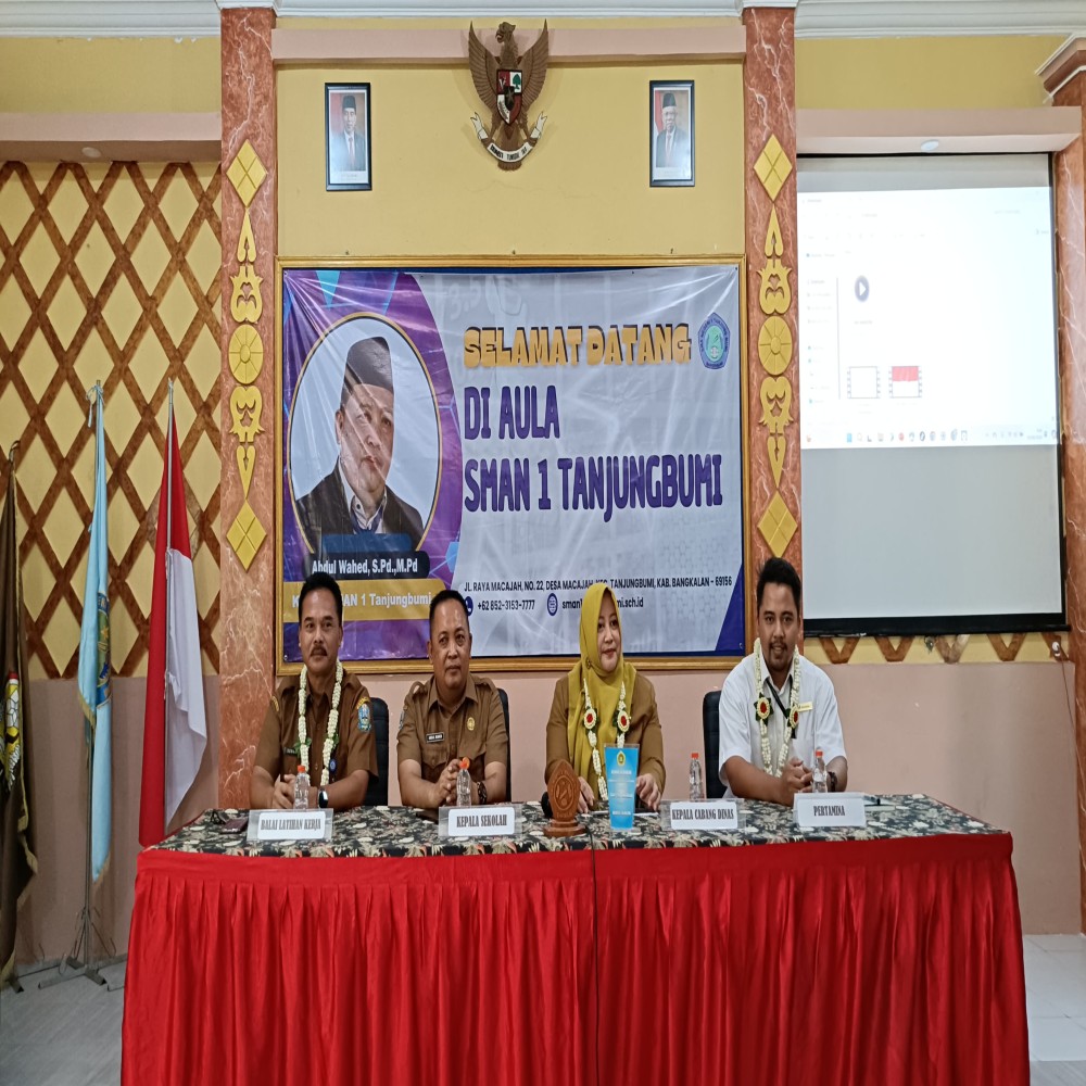 PEMBUKAAN PELATIHAN LIFE SKILL (Digital Marketing dan Menjahit) TAHUN AJARAN 2024-2025 SMAN 1 TANJUNGBUMI